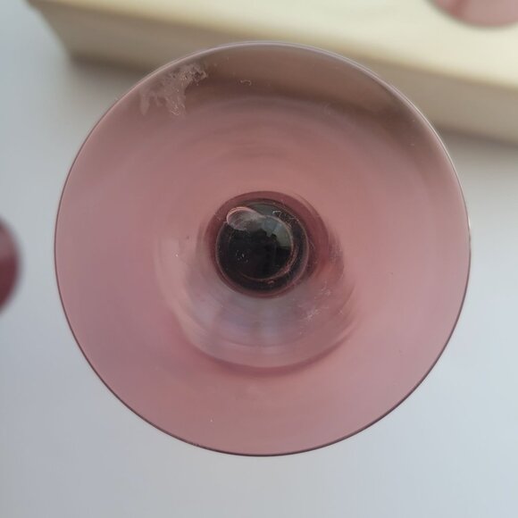 Set Of 6 Vintage Amethyst Purple Wine Glasses With Stem 7.5" Tall Elegant Design - Picture 6 of 8